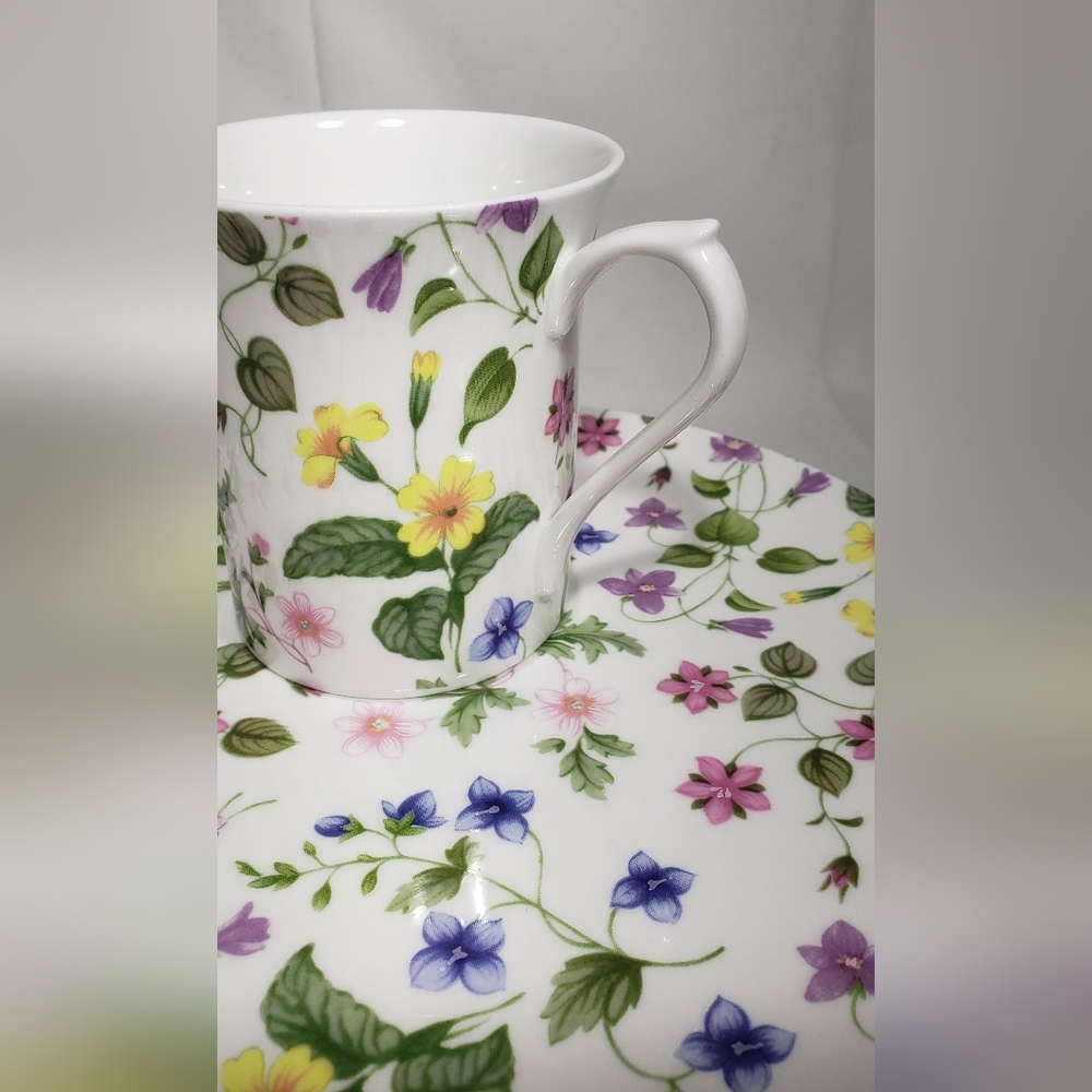 Queens snack plate & mug set, bone china. Made in England, EUC! - Picture 6 of 12